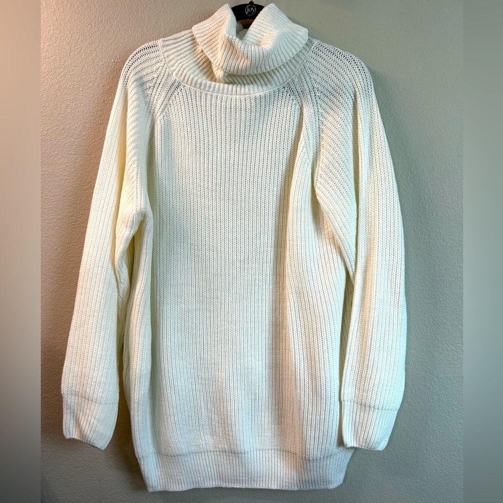 Turtle neck sweater tunic; size S/M